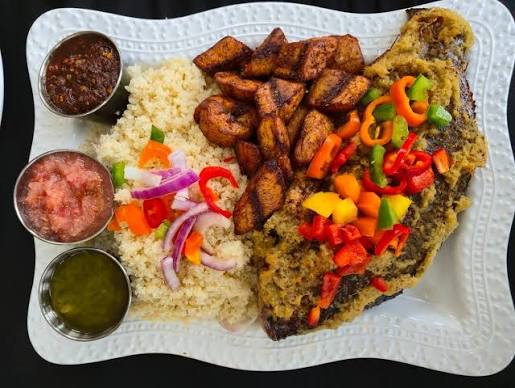 Attiéké with Fish & Spicy Sauce